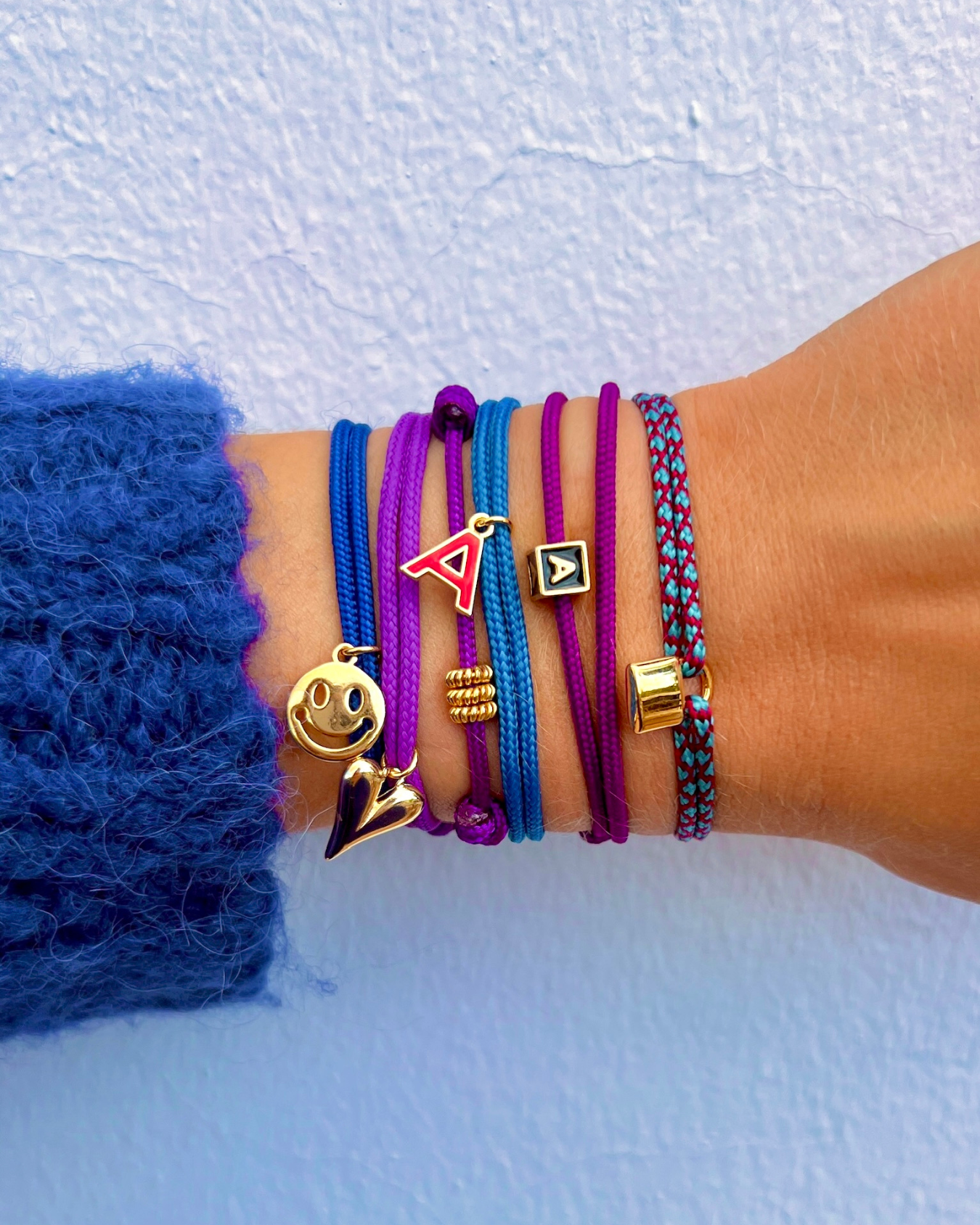 Limited nylon twisted circles bracelet