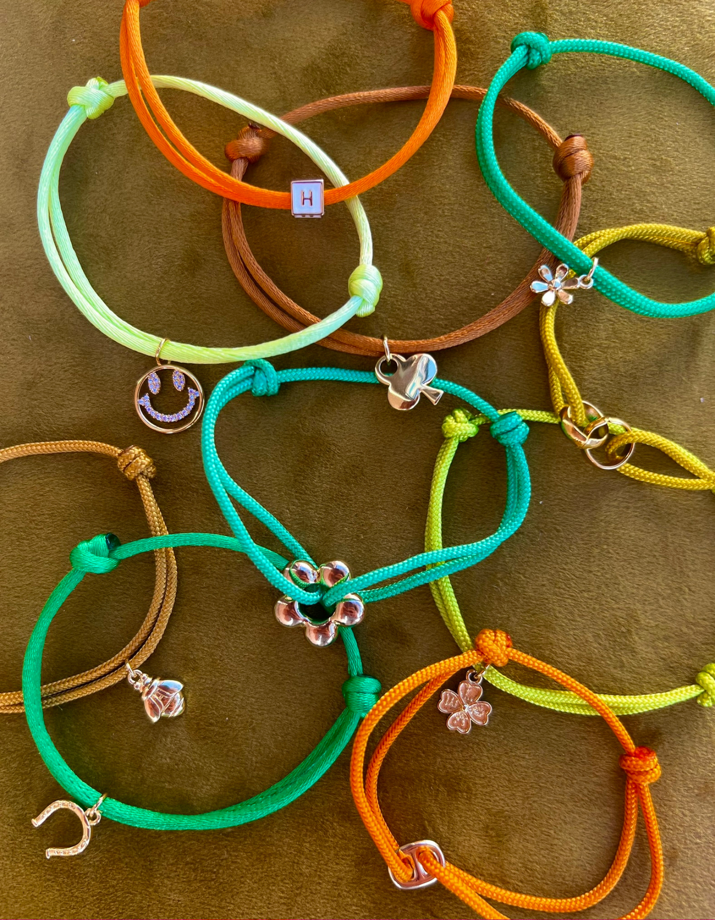 Nylon daisy flower bracelet
