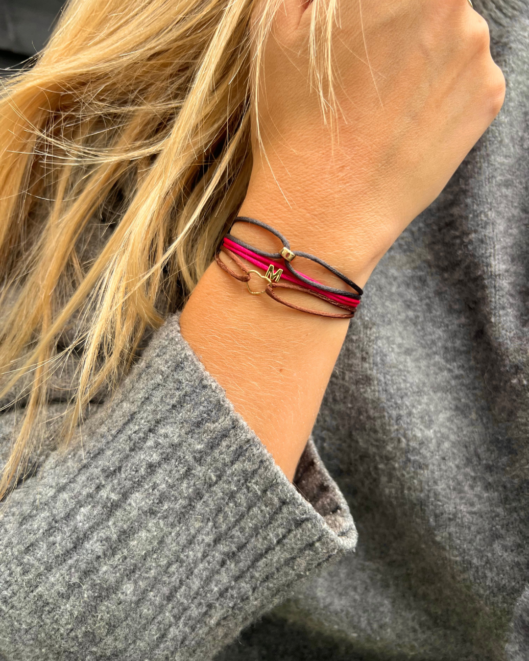 Satin mini round bracelet
