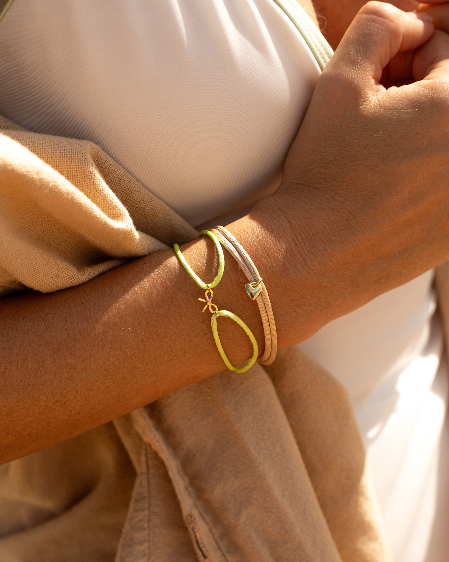 Satin small heart bracelet