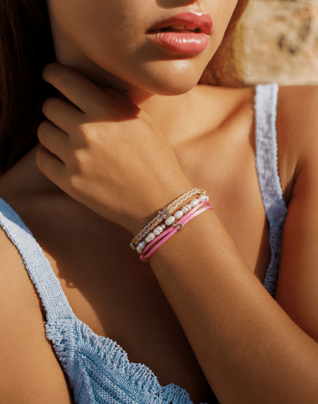 Nylon initial letter bracelet gold - Bytrend.nl