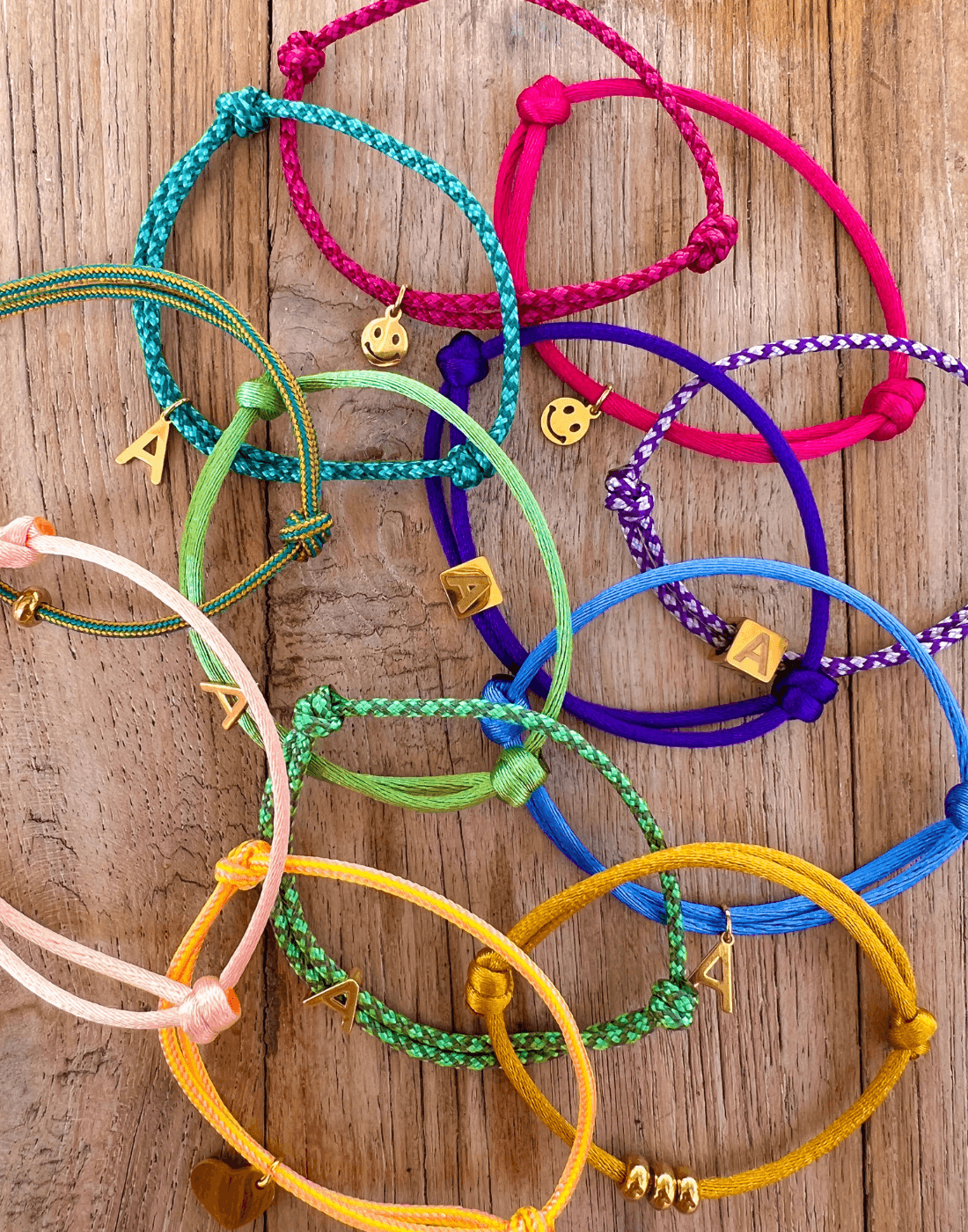 Nylon smiley bracelet silver - Bytrend.nl