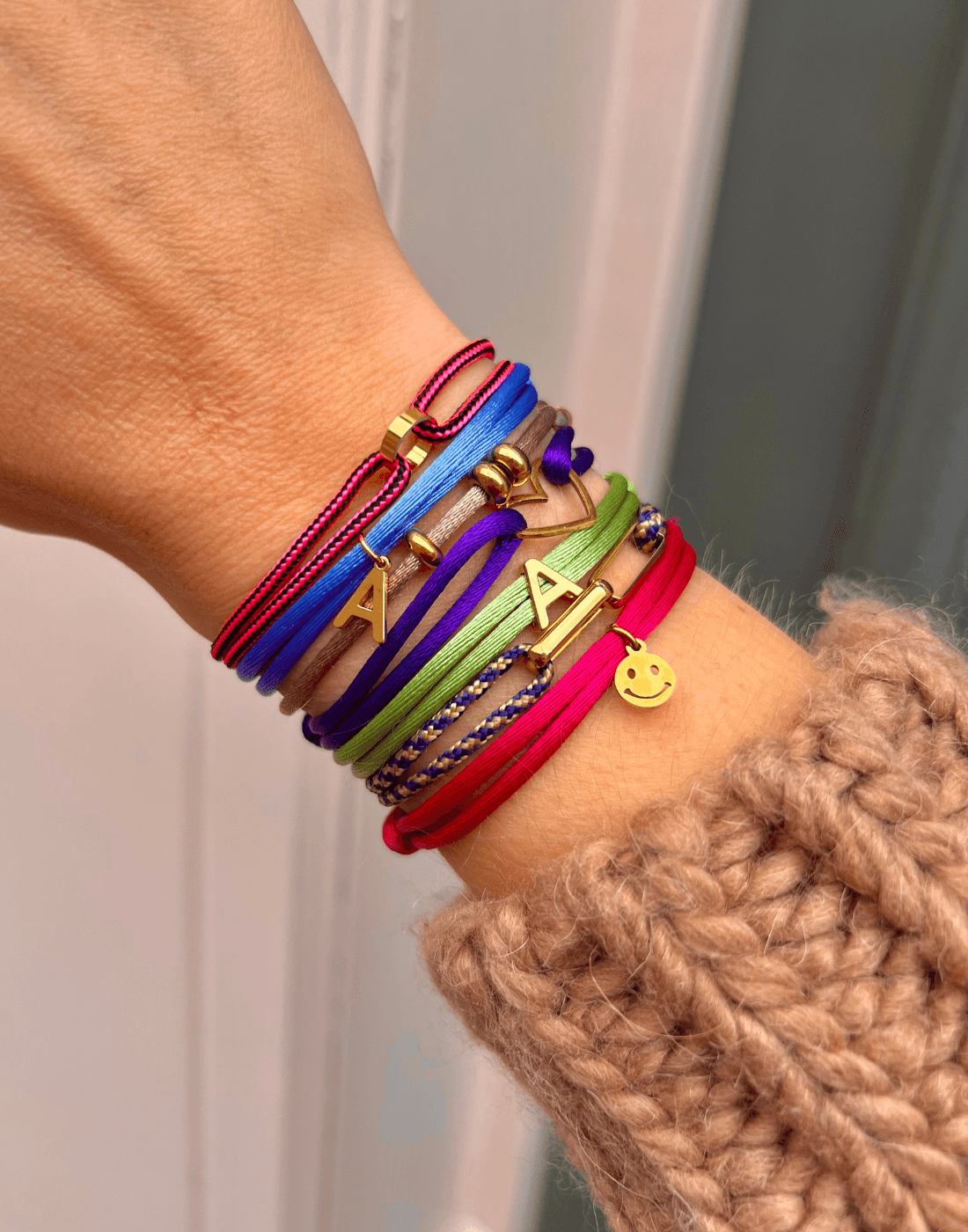 Satin cirkels bracelet gold - Bytrend.nl